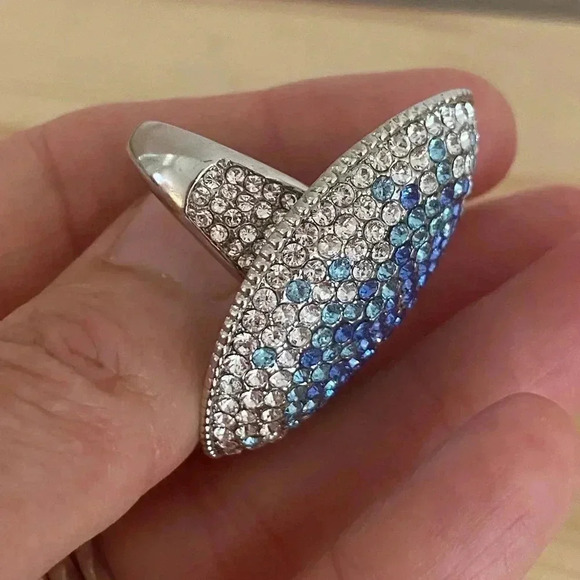 Joan Boyce Crystal Oval Statement Fashion Ring - Picture 3 of 10